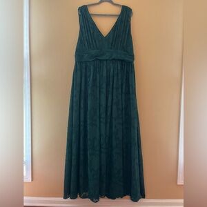 Lulu's Green Ruched V-Neck Sundress for Weddings